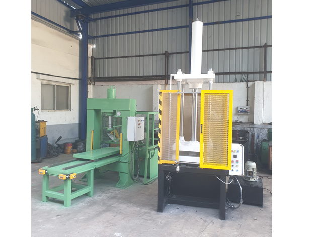 Four Pillar Hydraulic Press